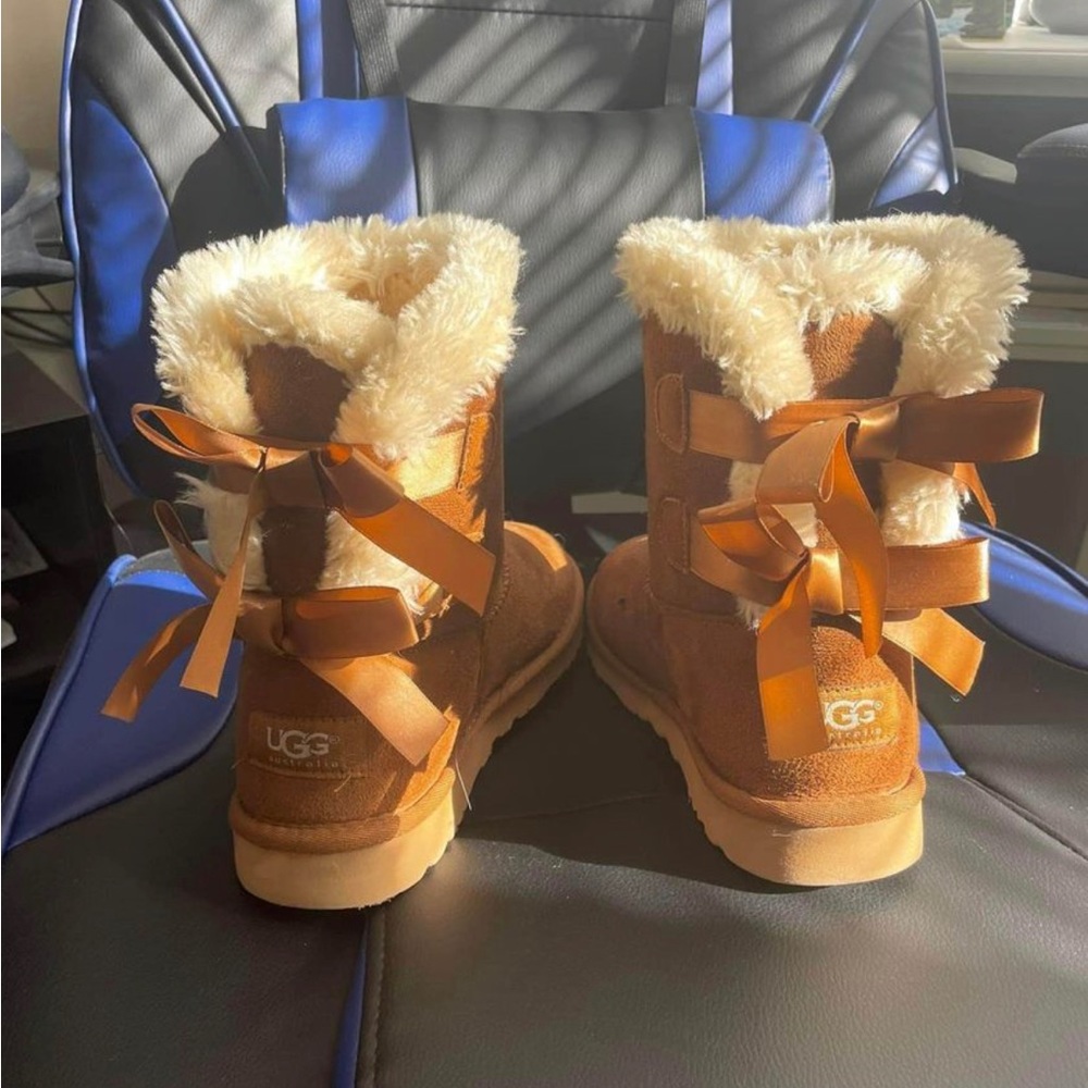 Ugg bow boots